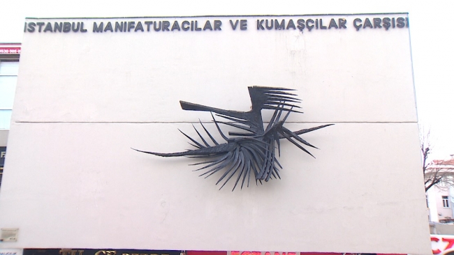 Çağdaş sanatçıların eserleri İstanbul Manifaturacılar Çarşısı'nda